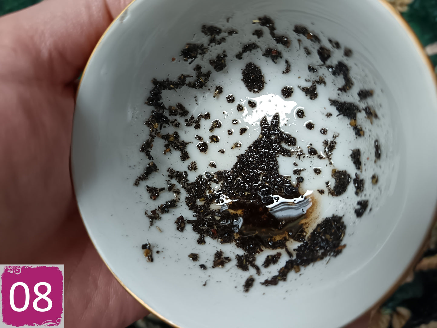 Tasses divination avec soucoupes