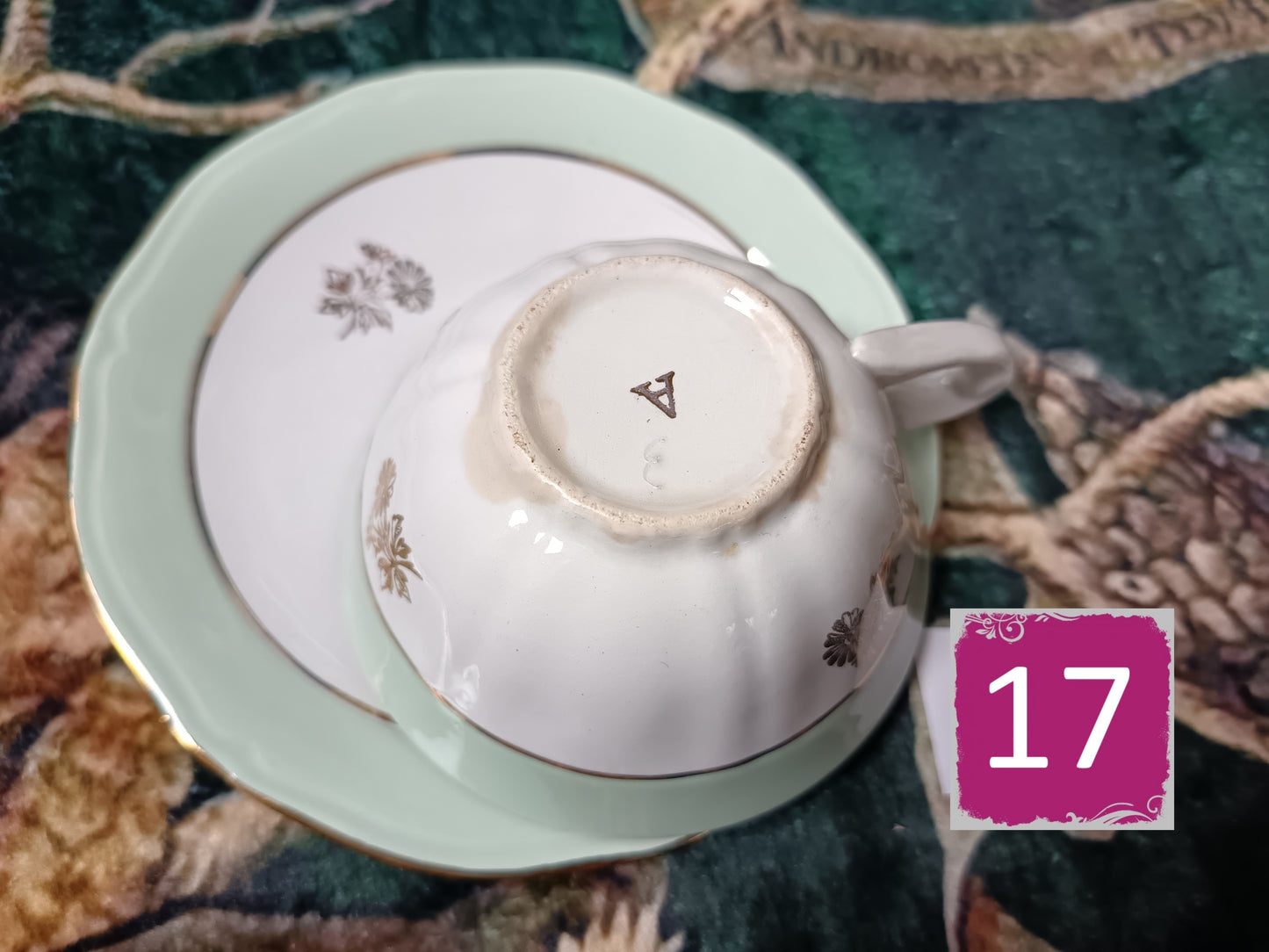 Tasse divination avec soucoupe