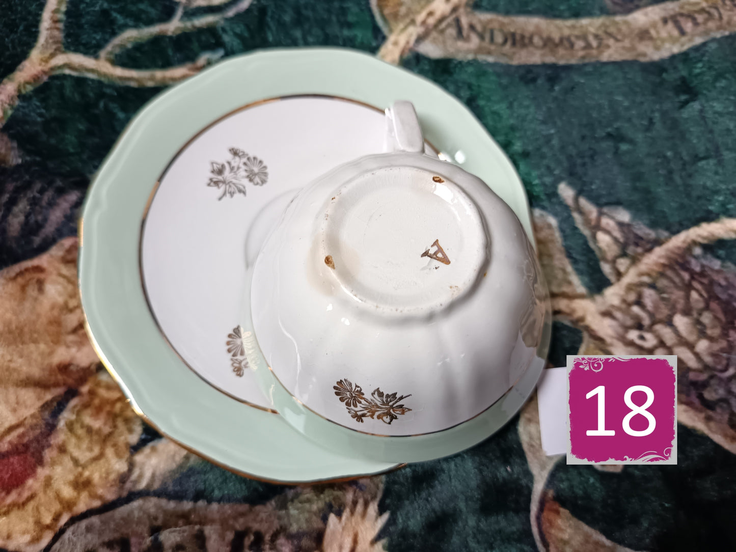 Tasse divination avec soucoupe