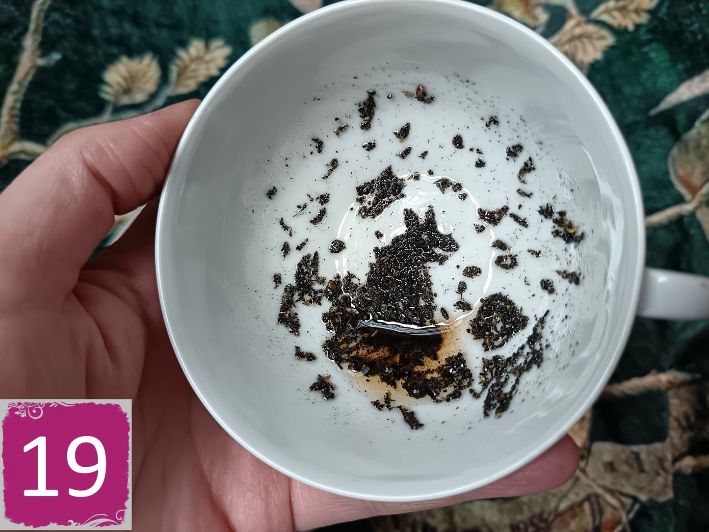 Tasse de divination avec soucoupe