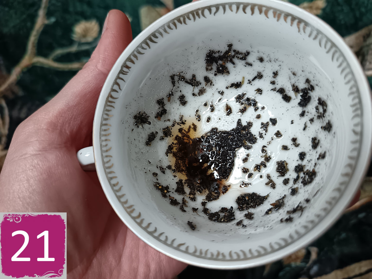 Tasse de divination avec soucoupe