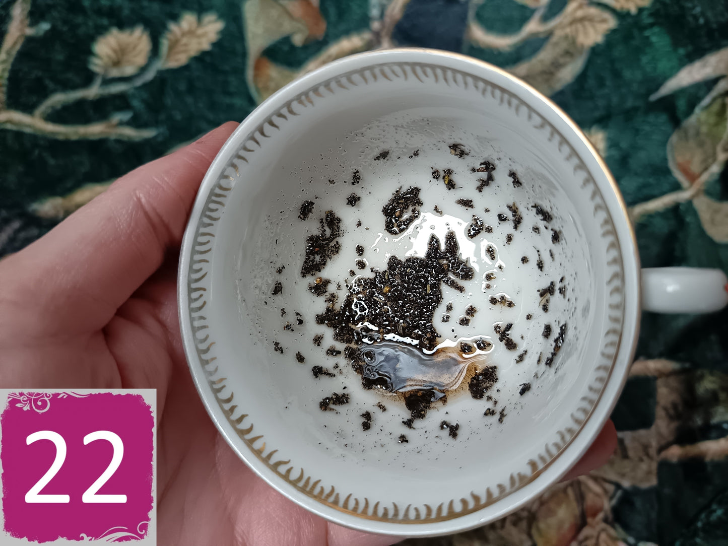 Tasse de divination avec soucoupe