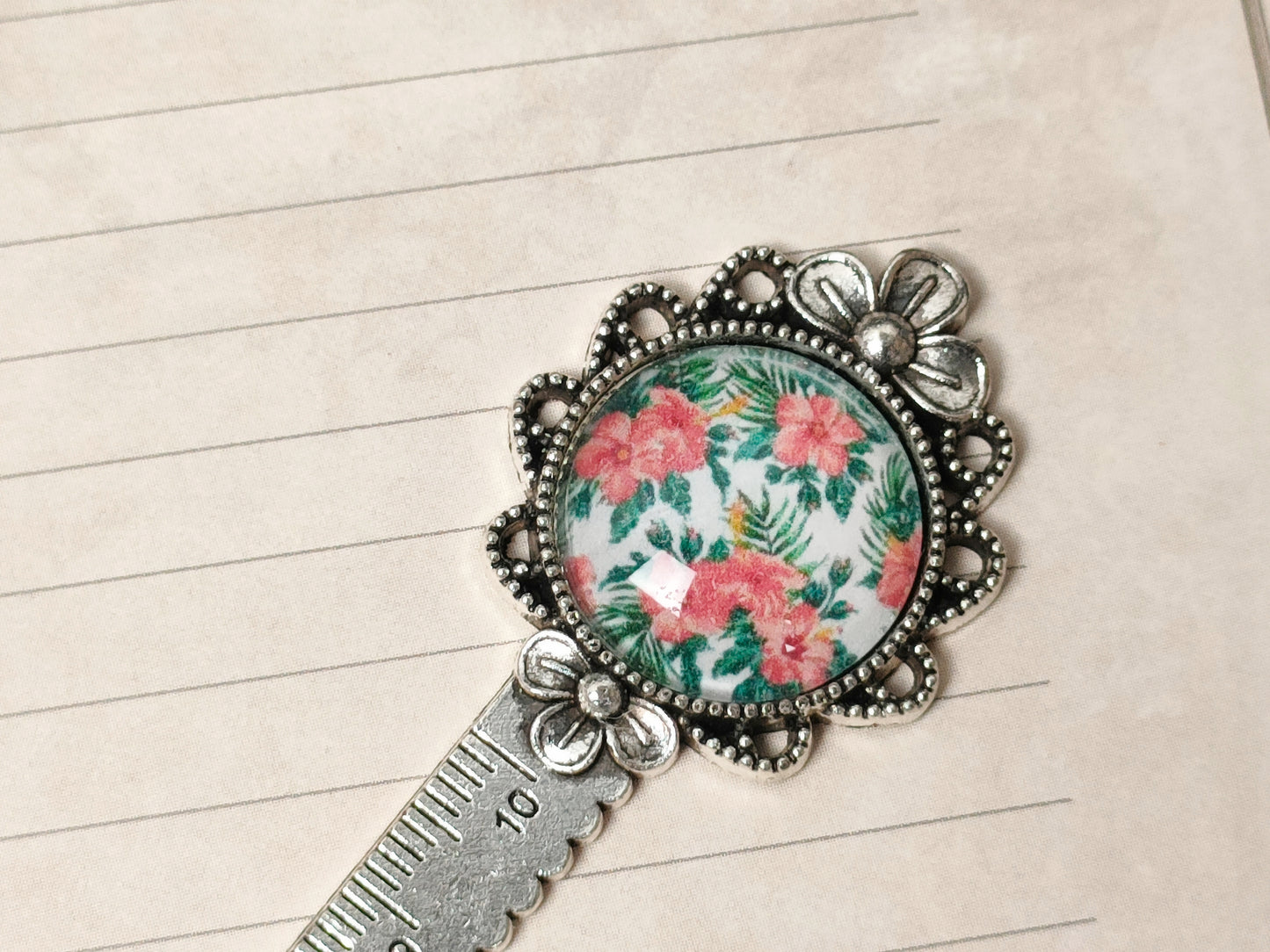 Marque pages / règle fleuri