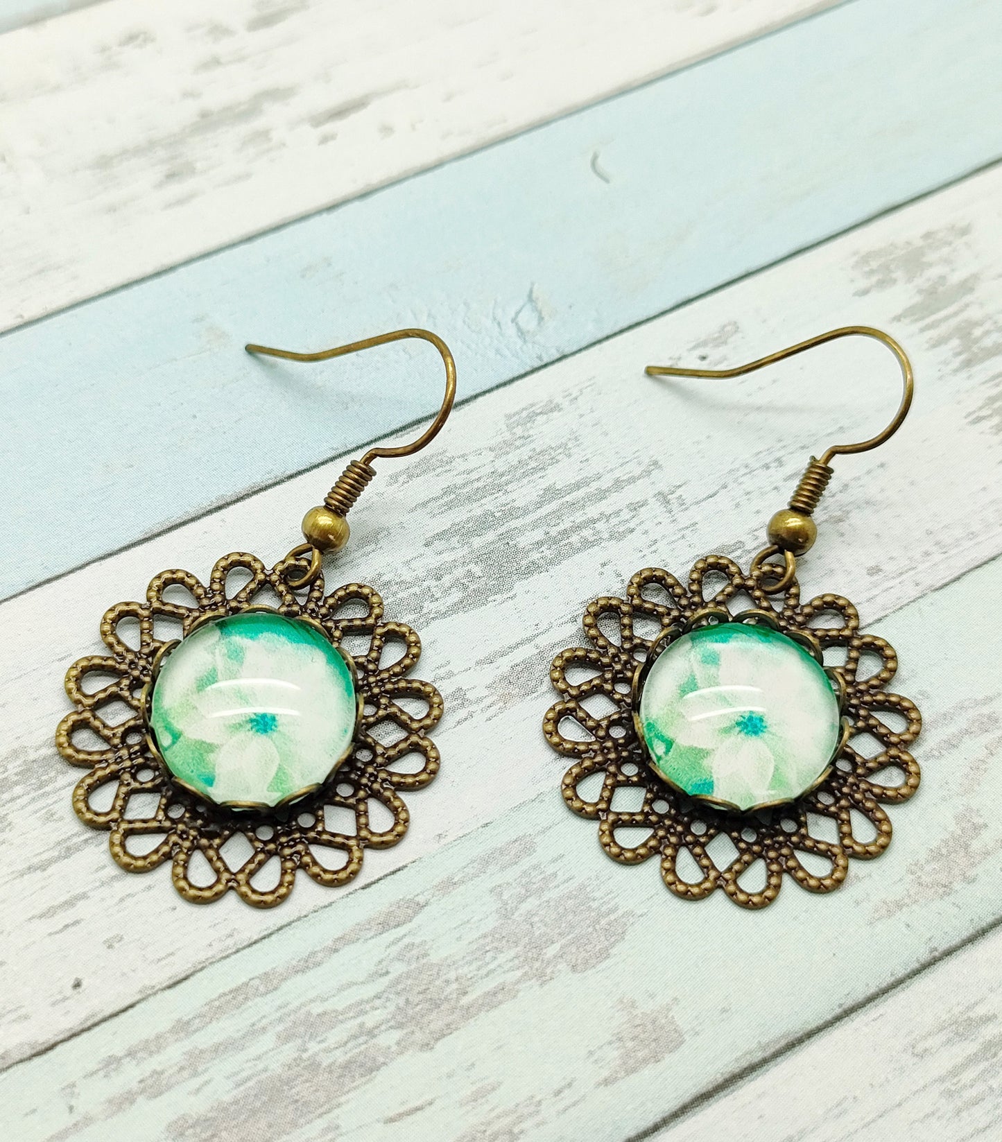 Boucles cabochons fleurs