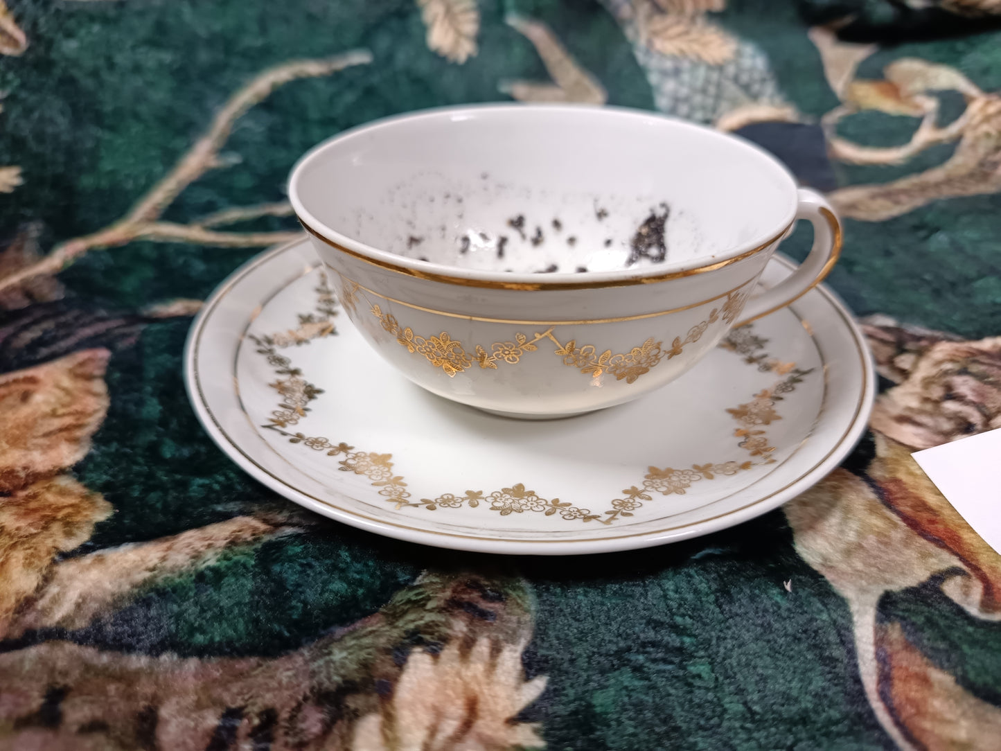 Tasse de divination avec soucoupe